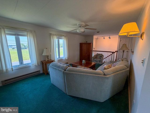 1331 CALVERT RD, Chester, MD 21619