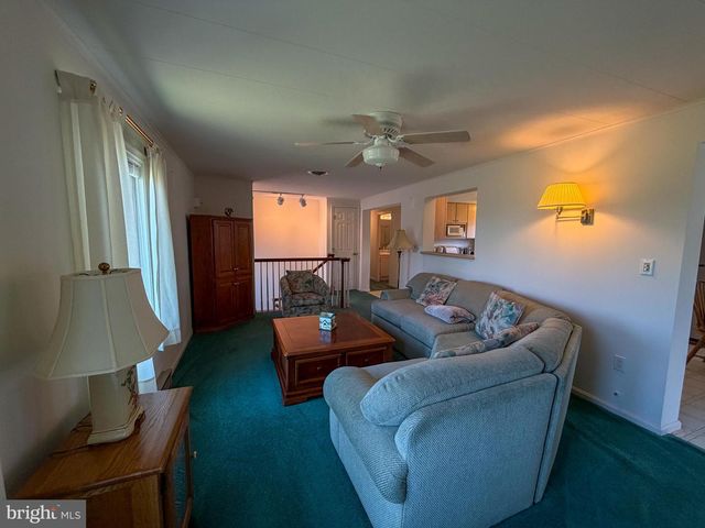 1331 CALVERT RD, Chester, MD 21619