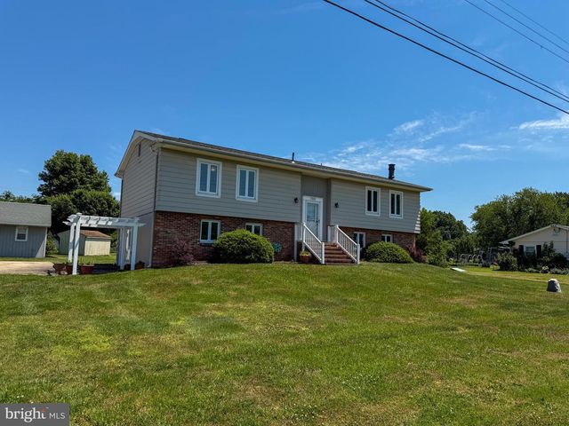 1331 CALVERT RD, Chester, MD 21619