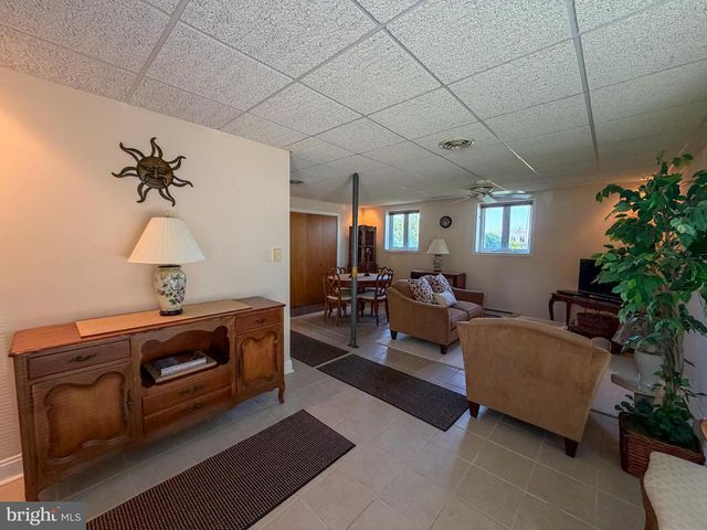1331 CALVERT RD, Chester, MD 21619