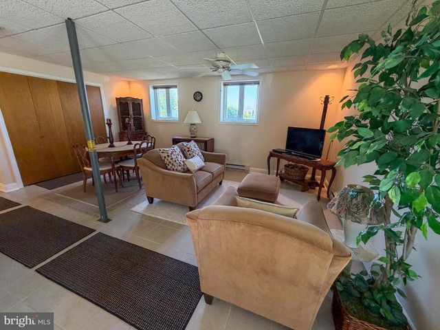 1331 CALVERT RD, Chester, MD 21619