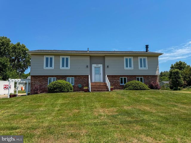 1331 CALVERT RD, Chester, MD 21619