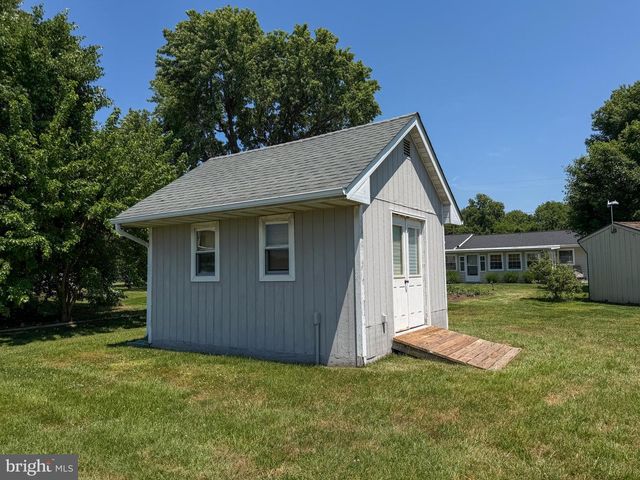 1331 CALVERT RD, Chester, MD 21619