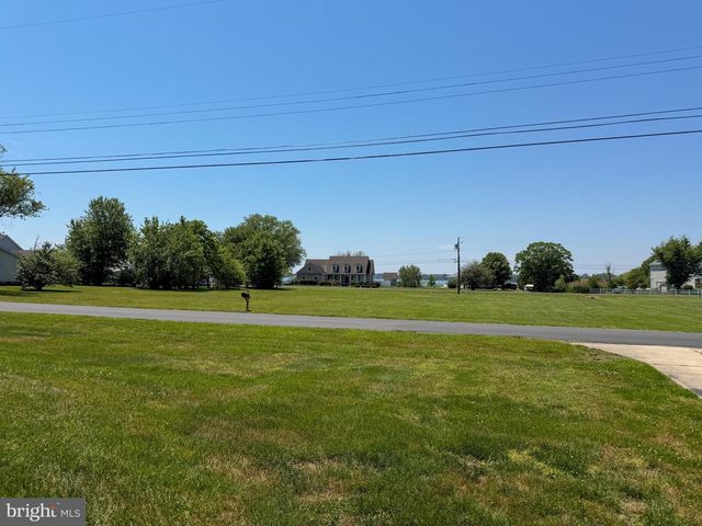 1331 CALVERT RD, Chester, MD 21619