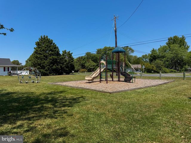 1331 CALVERT RD, Chester, MD 21619