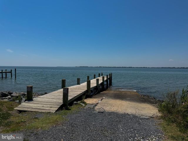 1331 CALVERT RD, Chester, MD 21619