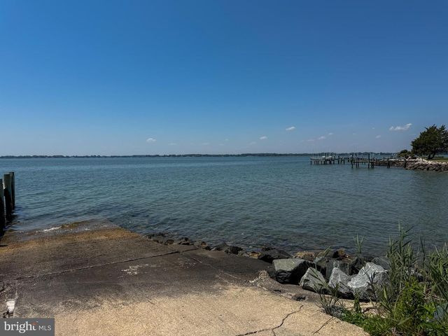 1331 CALVERT RD, Chester, MD 21619