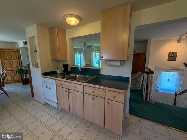 1331 CALVERT RD, Chester, MD 21619