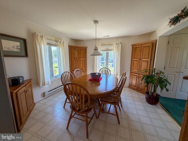 1331 CALVERT RD, Chester, MD 21619