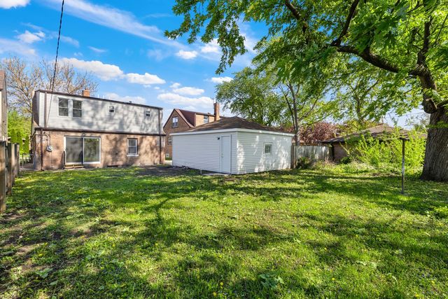 8742 S Washtenaw Avenue, Evergreen Park, IL 60805