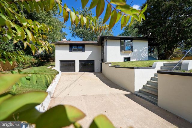 1904 LAMSON PL, Mclean, VA 22101