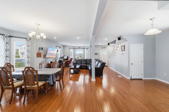 13 Cosgrove Street, Lowell, MA 01852