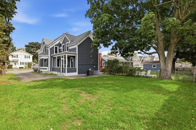 13 Cosgrove Street, Lowell, MA 01852
