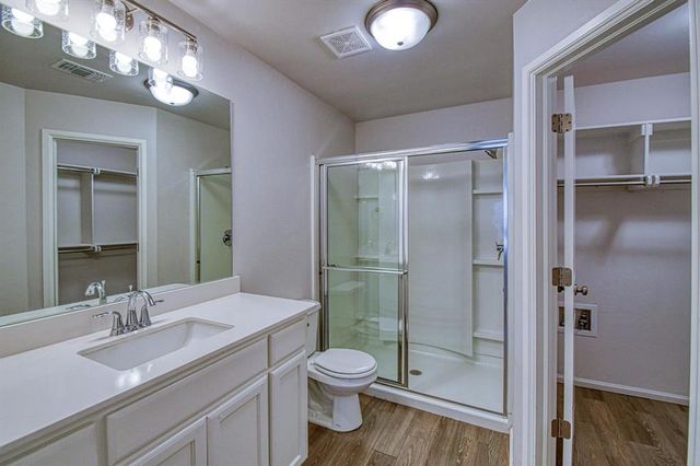 3232 Mount Nebo Drive, Yukon, OK 73099