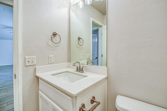 3232 Mount Nebo Drive, Yukon, OK 73099