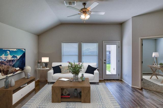 3232 Mount Nebo Drive, Yukon, OK 73099