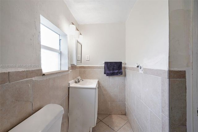 1385 NE 130th St, North Miami, FL 33161