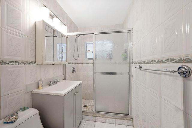 1385 NE 130th St, North Miami, FL 33161