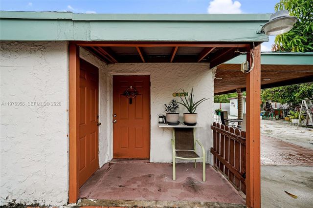 1385 NE 130th St, North Miami, FL 33161