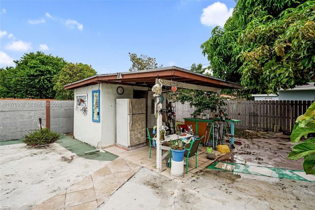 1385 NE 130th St, North Miami, FL 33161