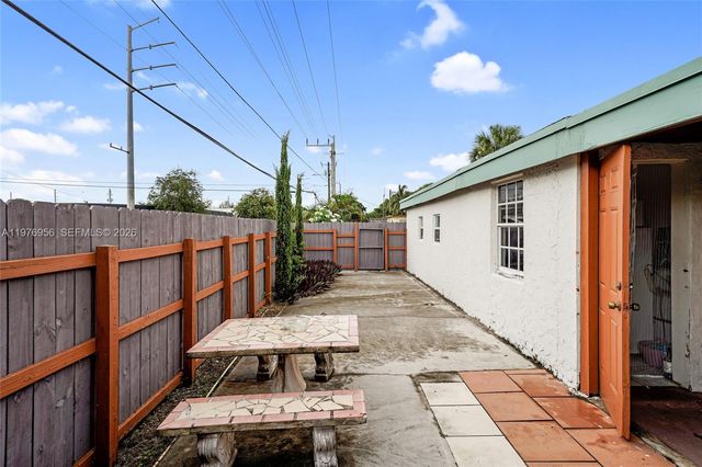 1385 NE 130th St, North Miami, FL 33161