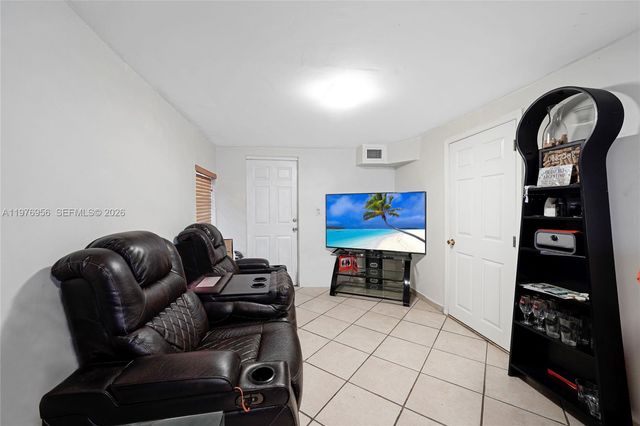 1385 NE 130th St, North Miami, FL 33161