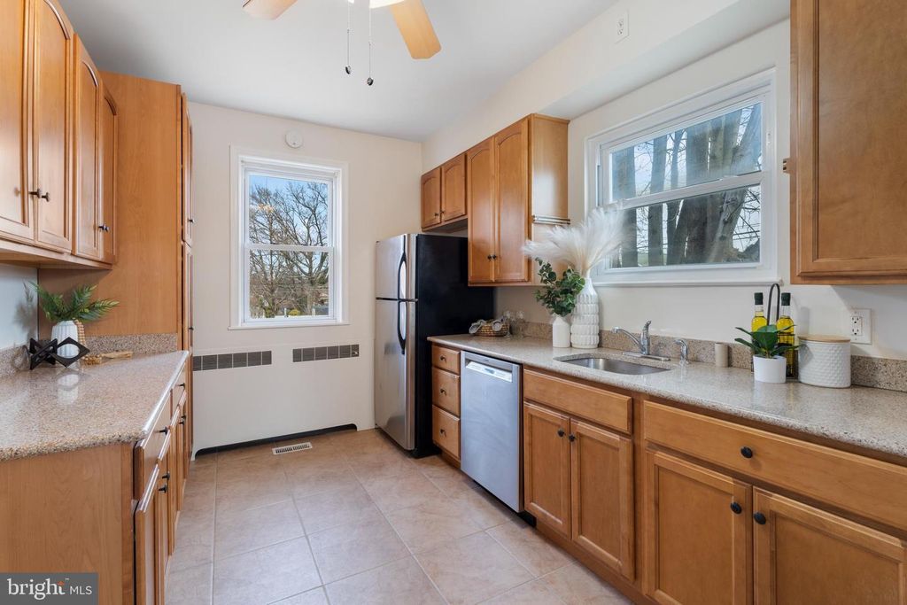 Image 6 of property listing at 2718 ALDEN, Baltimore, MD 21234