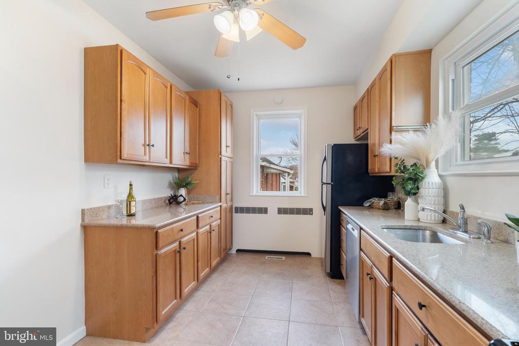 Image 7 of property listing at 2718 ALDEN, Baltimore, MD 21234