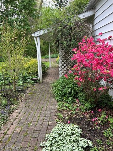 50 Butternut Lane, Northfield Center, OH 44067