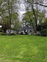 50 Butternut Lane, Northfield Center, OH 44067