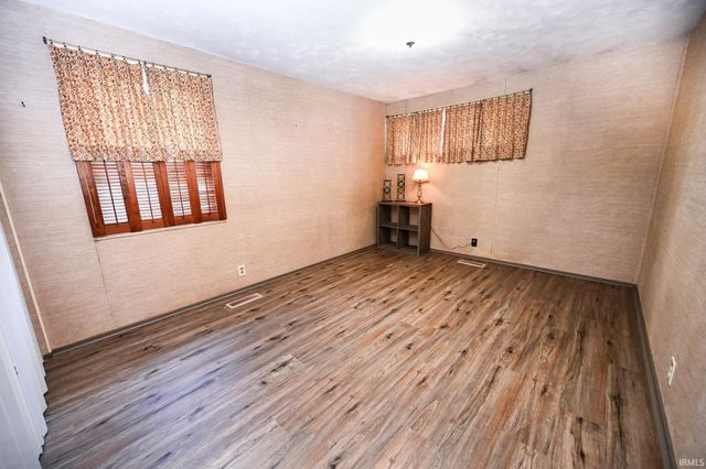 333 Manchester Drive, South Bend, IN 46615