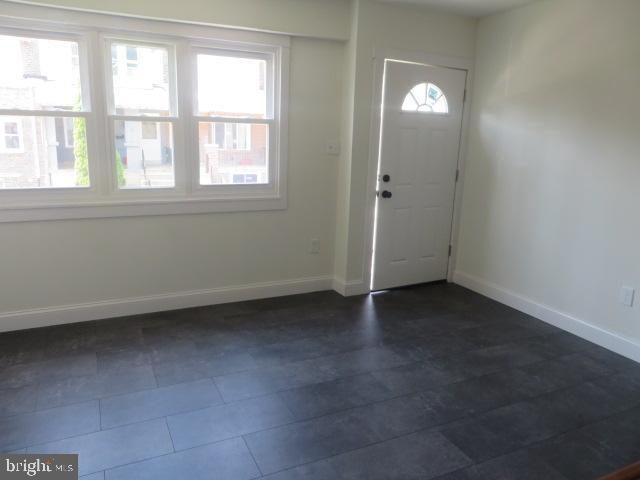 2617 S HOBSON ST, Philadelphia, PA 19142