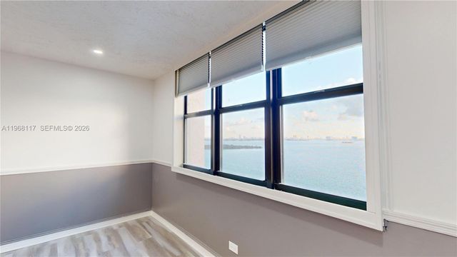 1800 NE 114th St 1705, Miami, FL 33181