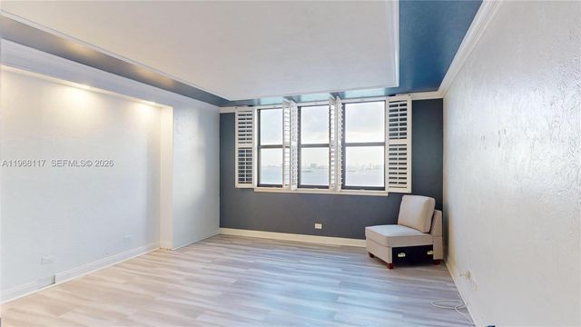 1800 NE 114th St 1705, Miami, FL 33181