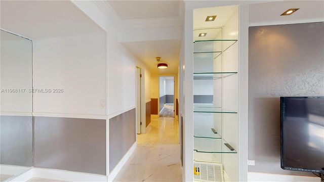 1800 NE 114th St 1705, Miami, FL 33181