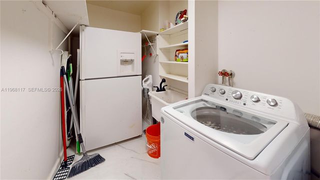 1800 NE 114th St 1705, Miami, FL 33181