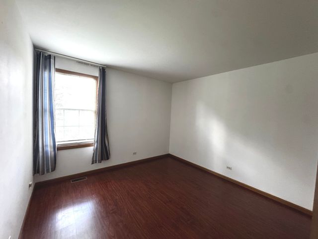 1404 W Sapphire Drive 1404, Hoffman Estates, IL 60192