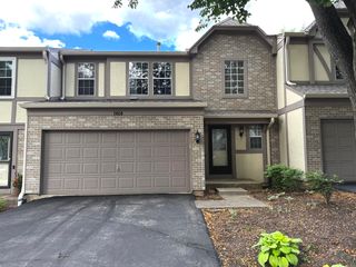 1404 W Sapphire Drive 1404, Hoffman Estates, IL 60192