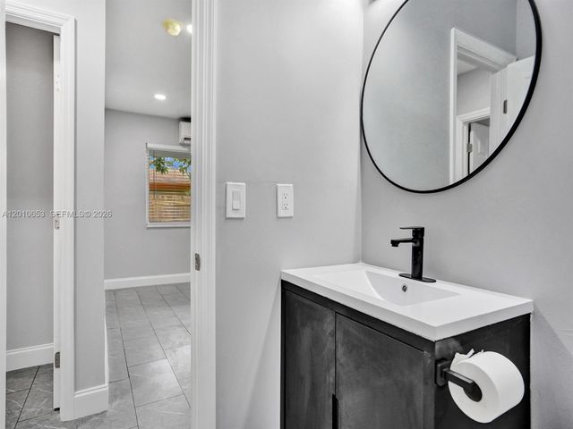 951 SW 30th St 1-2, Fort Lauderdale, FL 33315