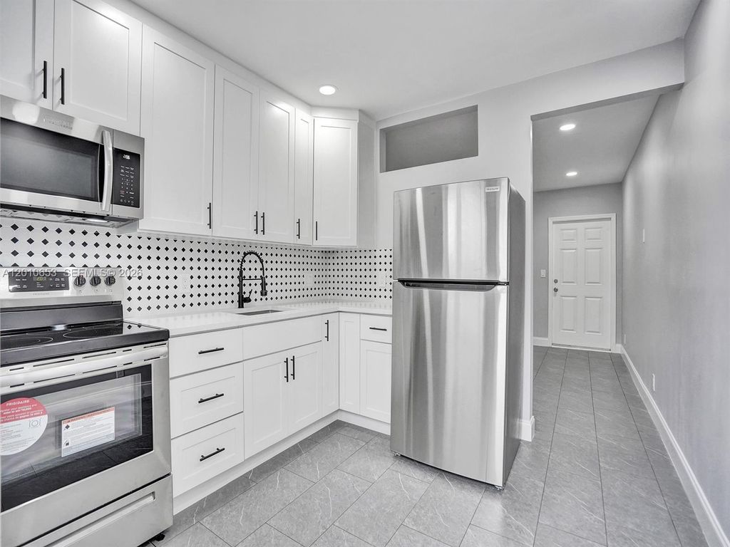 951 SW 30th St 1-2, Fort Lauderdale, FL 33315
