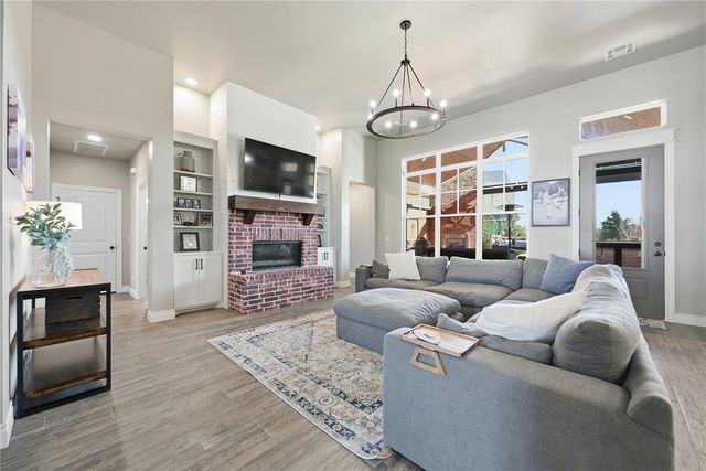 13700 Timber Ridge Estates Boulevard, Yukon, OK 73099