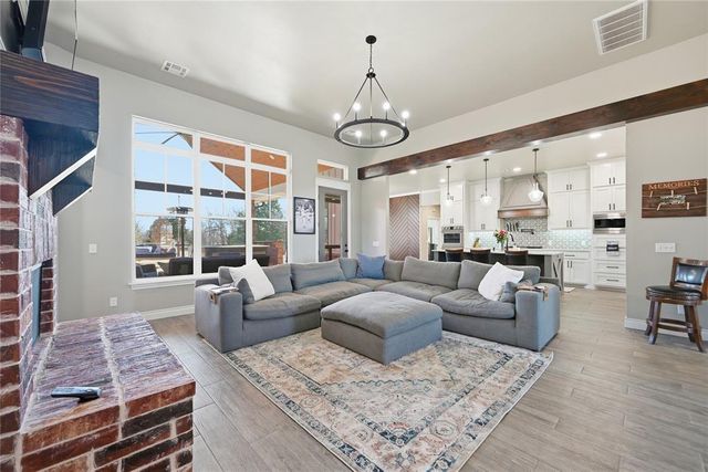 13700 Timber Ridge Estates Boulevard, Yukon, OK 73099