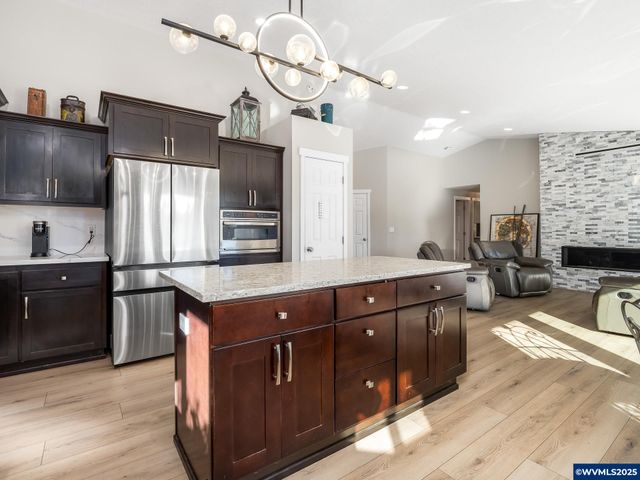 17200 NE Slope Ln, Newberg, OR 97132