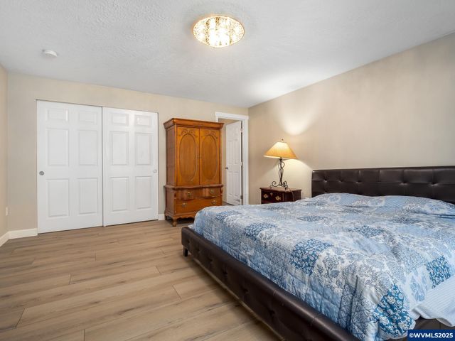 17200 NE Slope Ln, Newberg, OR 97132