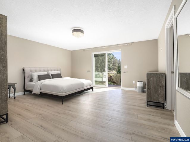 17200 NE Slope Ln, Newberg, OR 97132