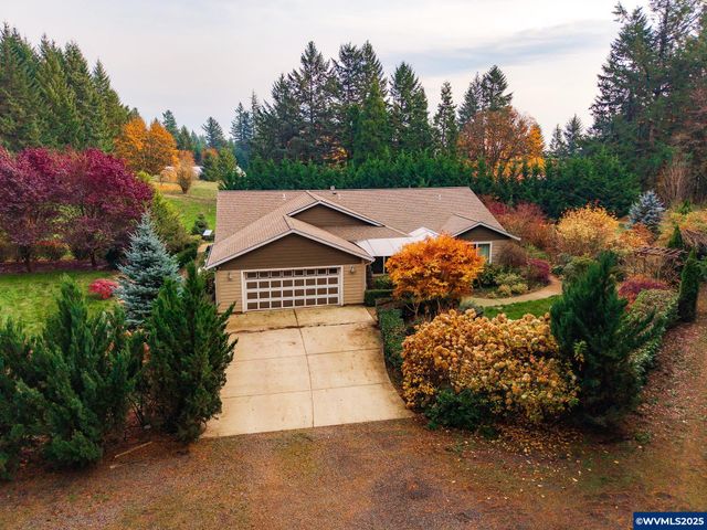 17200 NE Slope Ln, Newberg, OR 97132