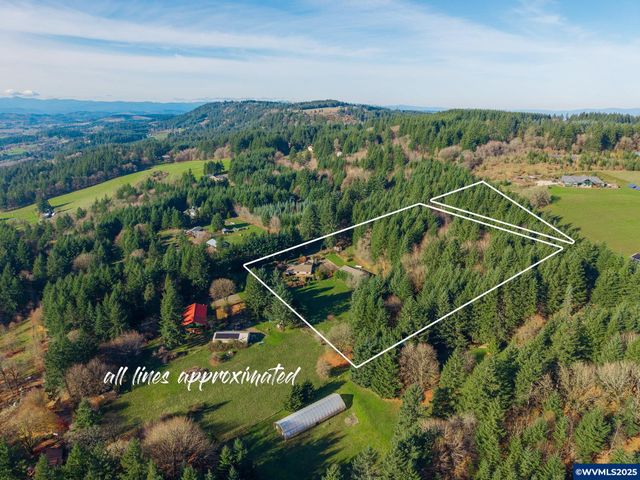 17200 NE Slope Ln, Newberg, OR 97132