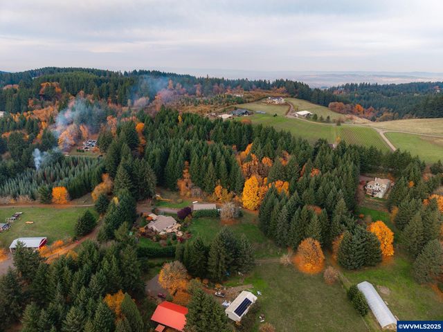 17200 NE Slope Ln, Newberg, OR 97132