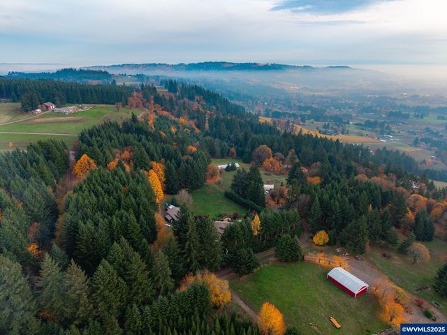 17200 NE Slope Ln, Newberg, OR 97132