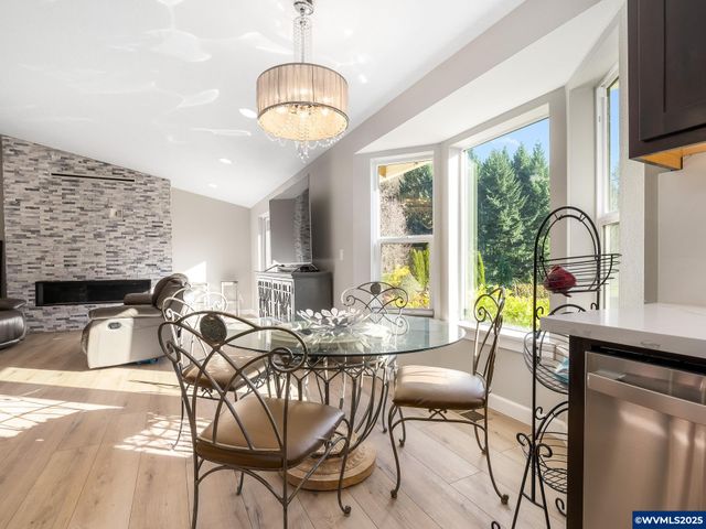 17200 NE Slope Ln, Newberg, OR 97132